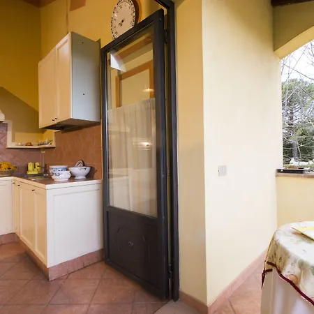 Il Frutteto Tatil Evi Lari